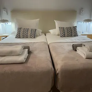 https://omb-complejo-papagayos.in-canary-islands.com