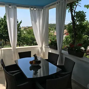 https://apartments-bellavita.in-istria.net
